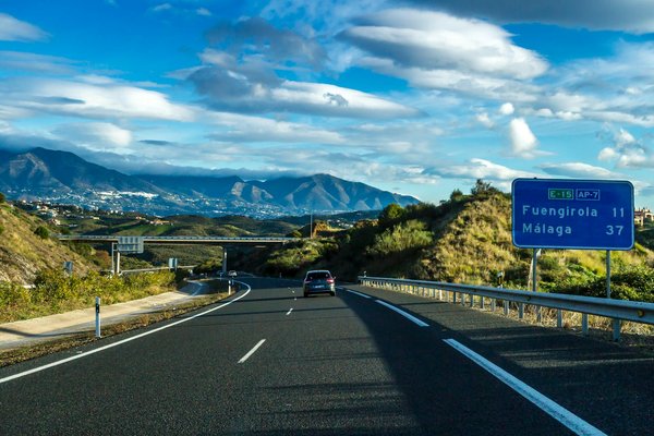 Vital legal guidance for uk e-scooter riders: key facts you must know